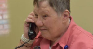 image of Mary answering the phone at SRVS